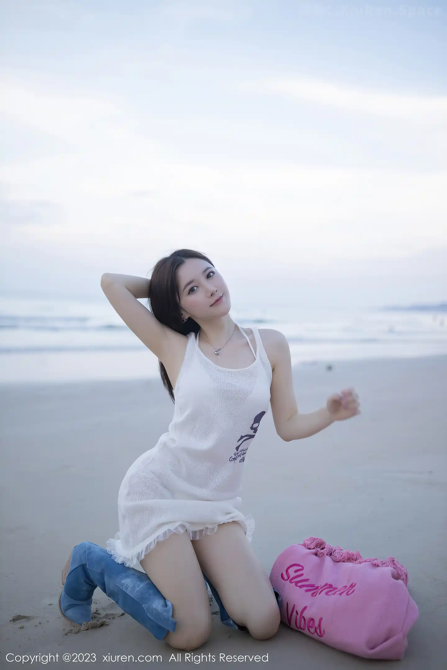 图片[2]-[XiuRen秀人网]2023.06.02 VOL.6852 鱼子酱Fish 白色透视连身背心加比基尼泳装性感私房写真集-秀人网官方网站